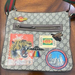 AUTHENTIC Gucci Messenger Crossover Bag